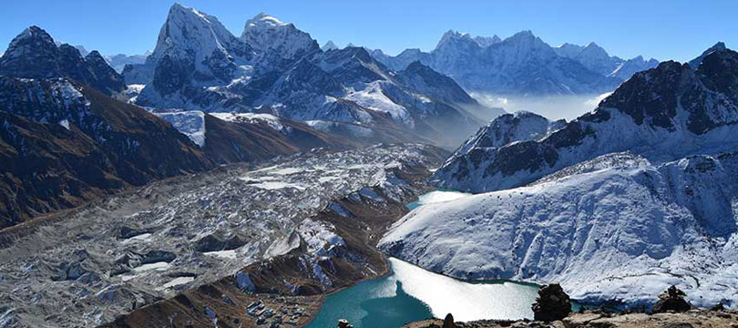 Gokyo Lake - Chola Pass Everest Trek